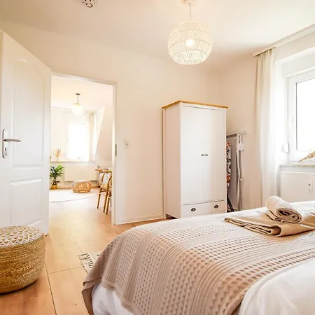 Boho-apartment - Feel Like Home, Tiny Bathroom & Garage, 60m2