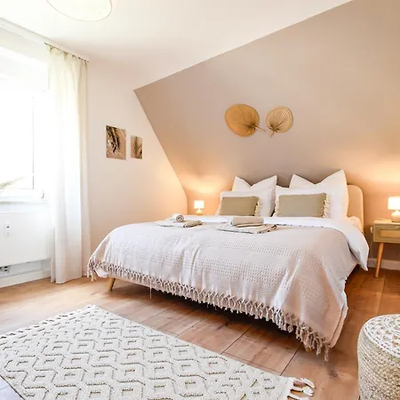 Apartment Boho-apartment - Feel Like Home, Tiny Bathroom & Garage, 60m2 Muhlacker