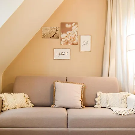 Apartment Boho-apartment - Feel Like Home, Tiny Bathroom & Garage, 60m2 Muhlacker