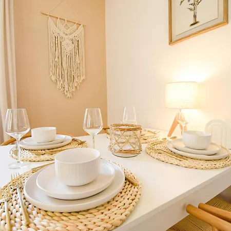 Apartment Boho-apartment - Feel Like Home, Tiny Bathroom & Garage, 60m2