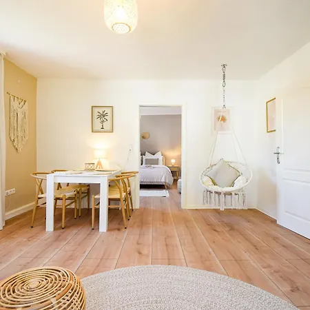 Apartment Boho-apartment - Feel Like Home, Tiny Bathroom & Garage, 60m2