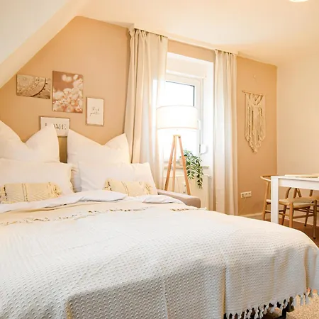 Apartment Boho-apartment - Feel Like Home, Tiny Bathroom & Garage, 60m2