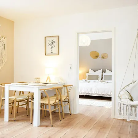 Boho-apartment - Feel Like Home, Tiny Bathroom & Garage, 60m2 Muhlacker