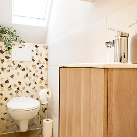 Boho-apartment - Feel Like Home, Tiny Bathroom & Garage, 60m2 뮬락커